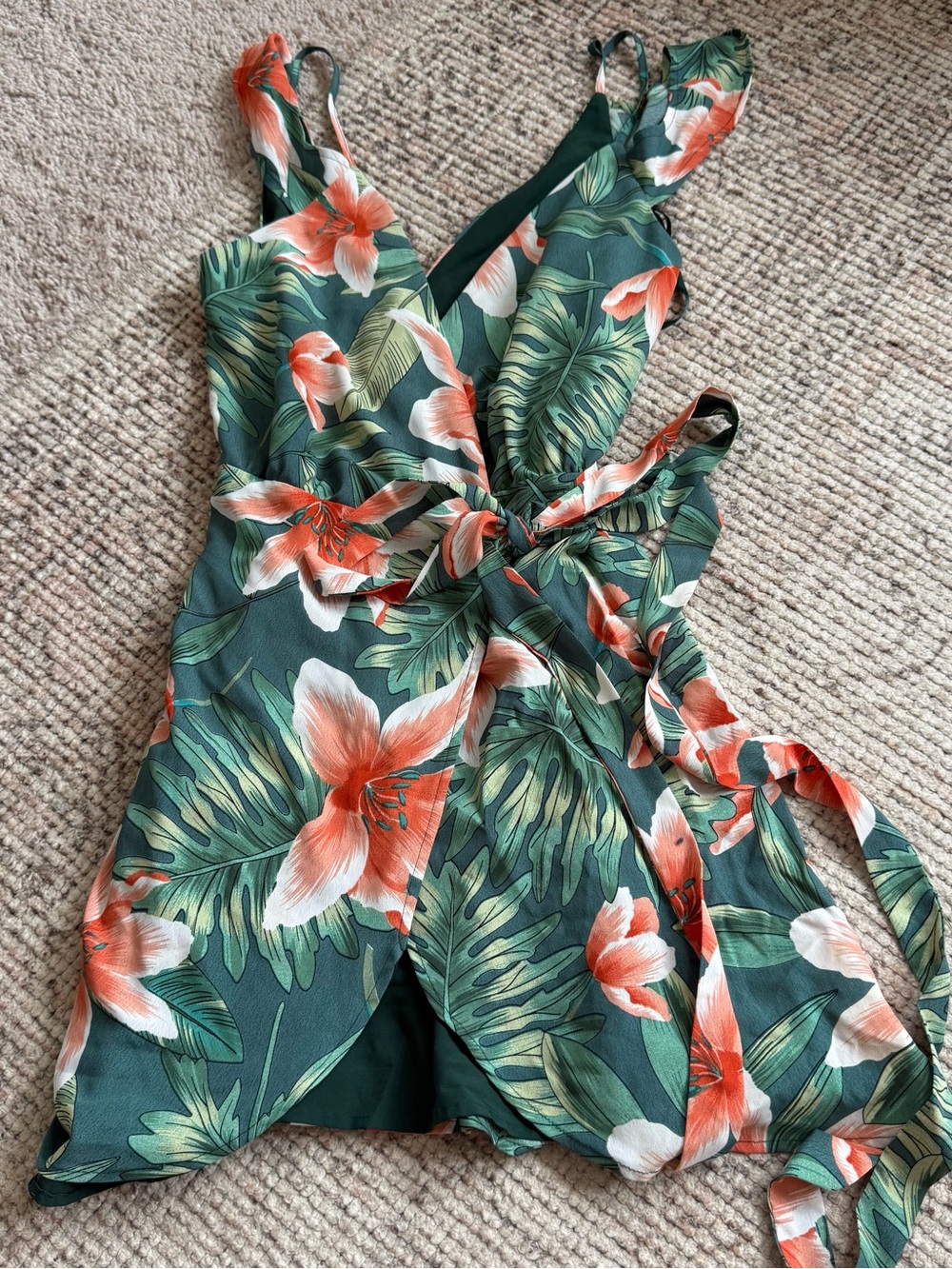 superdown Emerald Green Tropical Wrap Dress S  with Coral Blooms